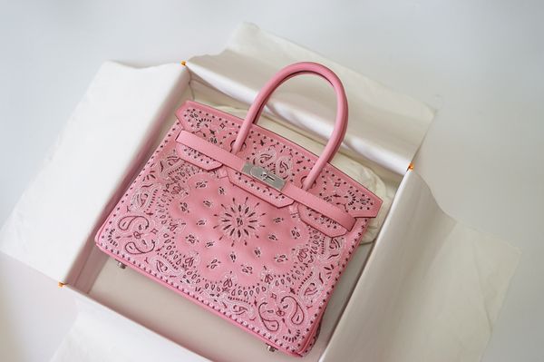 

factory wholsale fully handmade artical embroidery pink design handbag30cm,epsom leather,silver hardware,5colors,fast delivery