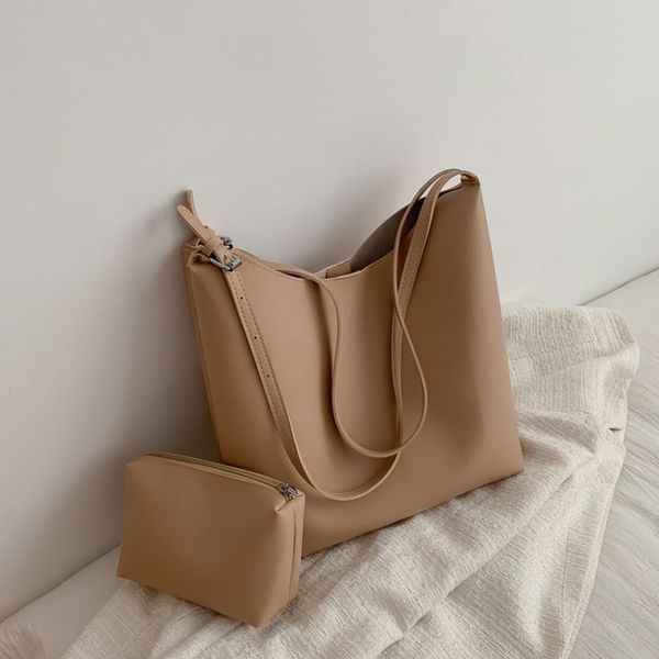 

l2vd2 simple bagbroadb bucket capacity son autumn bucket bag ins fashion large bagwinter student broadband one shoulder mother and forest ba