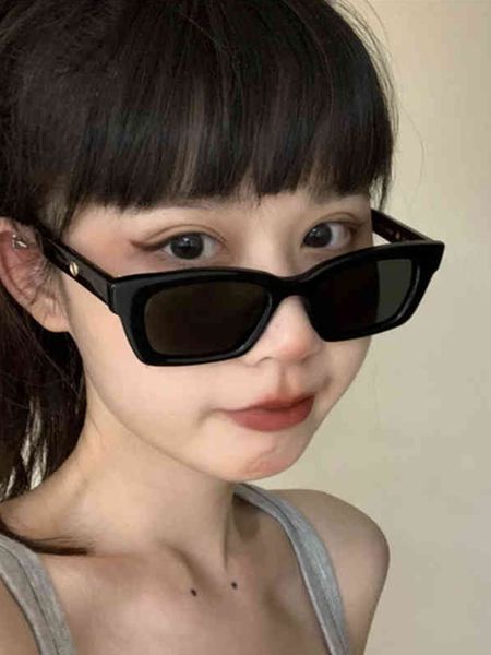 

jennie's same gm women's ins wind polarized sunglasses, korean version of chaotiaodi girl glasses, White;black