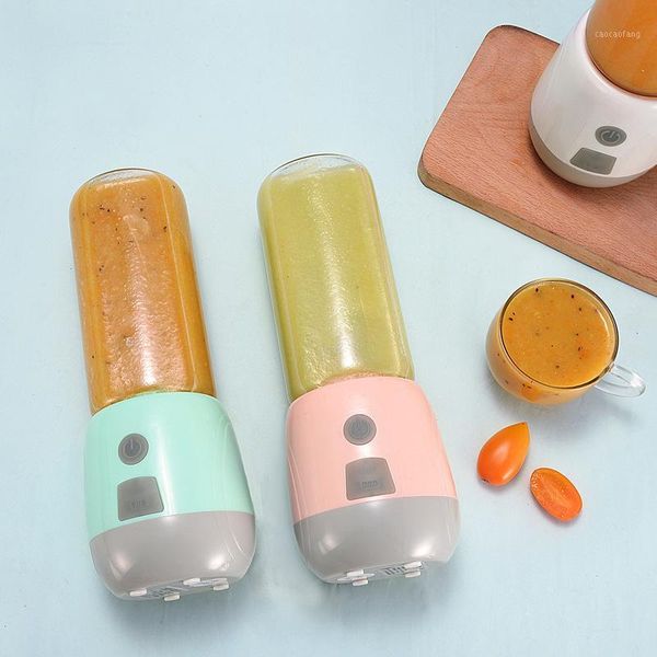 

multi-functional electric juicer students household mini fruit juicing cup small rechargeable fried fruit juice mixer1