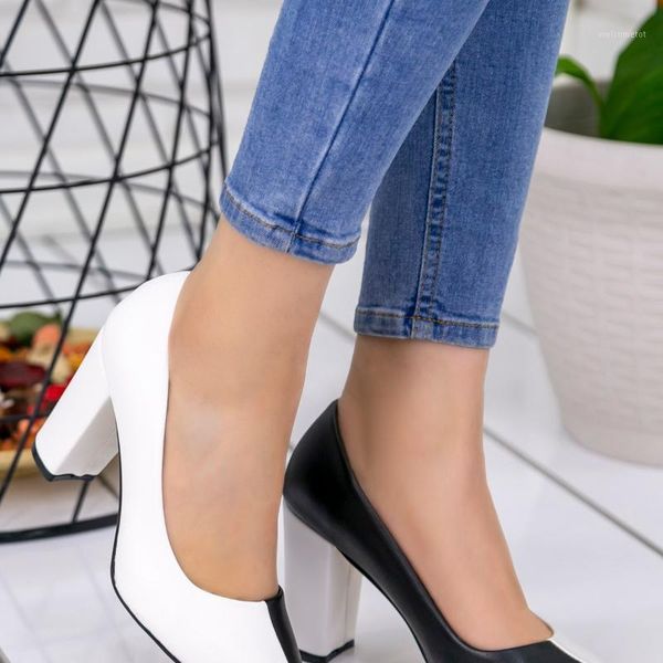 

dena black white high-heeled shoes1