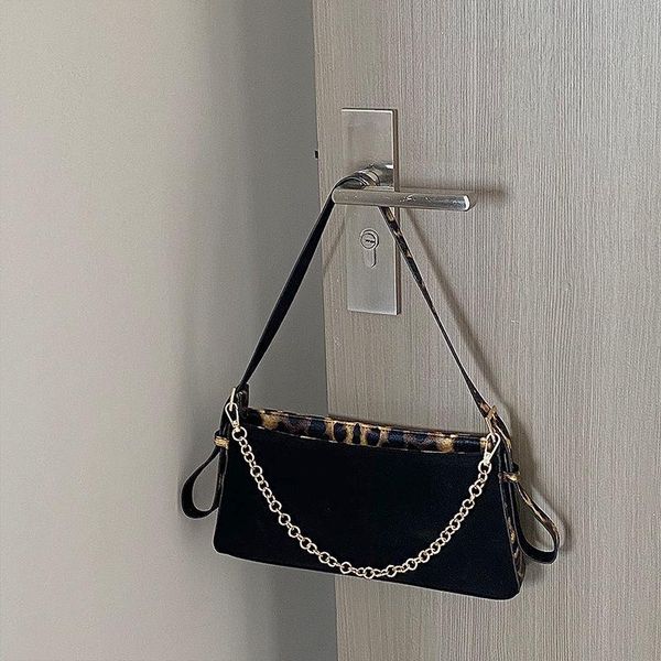 

vintage leopard pattren ladies purses handbags nylon velour female messenger bags fashion women baguette underarm bag bolsas