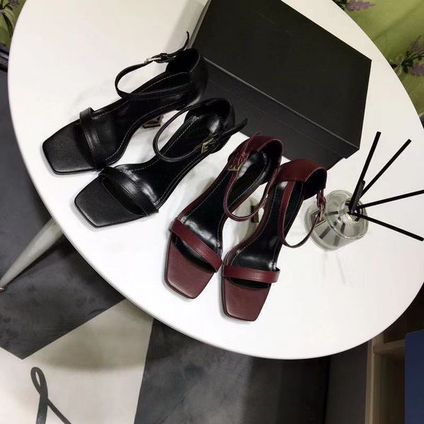 

brand womens sandals leather flat buckle fashion spring and summer new open toe heels two-color thin anti slip luxury designer original size, Black