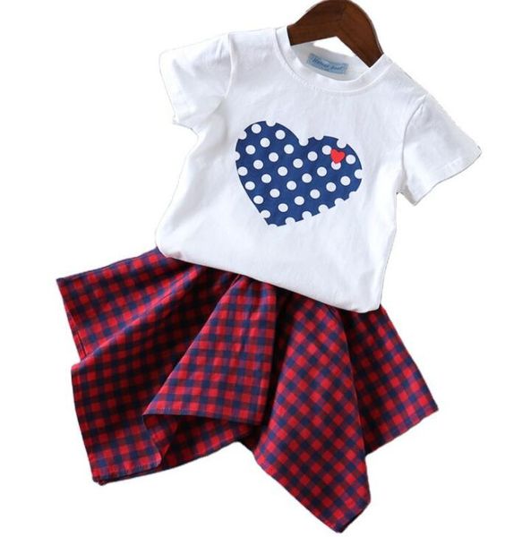 INS Abbigliamento estivo per bambini Set di due pezzi Love Heart T Shirt Gonna irregolare Set di abbigliamento per ragazza elegante