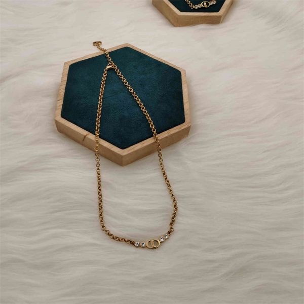 

new design inlaid brilliant diamonds clavicle chain red bracelet earrings, Silver