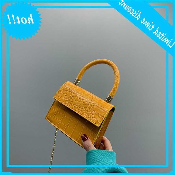 

this year's popular small bag is super summer fashion red texture slants across korean net red, the same mini