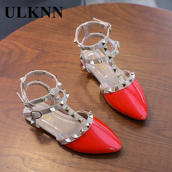 

ulknn girls roman sandals 2020 summer new children's korean-style studded perforated soft-sole princess shoes baotou sandals q0112, Black;red