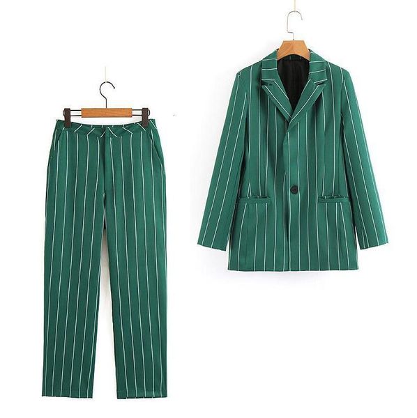

high-end two-piece suit, green cloth and coat, long leg striped trousers, women's wear combined