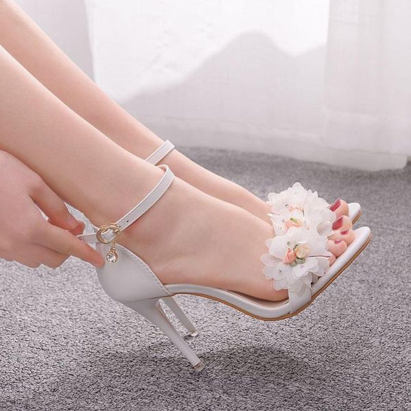 

sandals 2021 summer stiletto female large size bride flowers banquet dress bridesmaid wedding shoes, Black