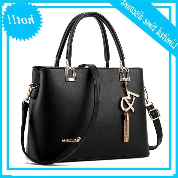 

women's slung women leather soho disco shoulder bag purse