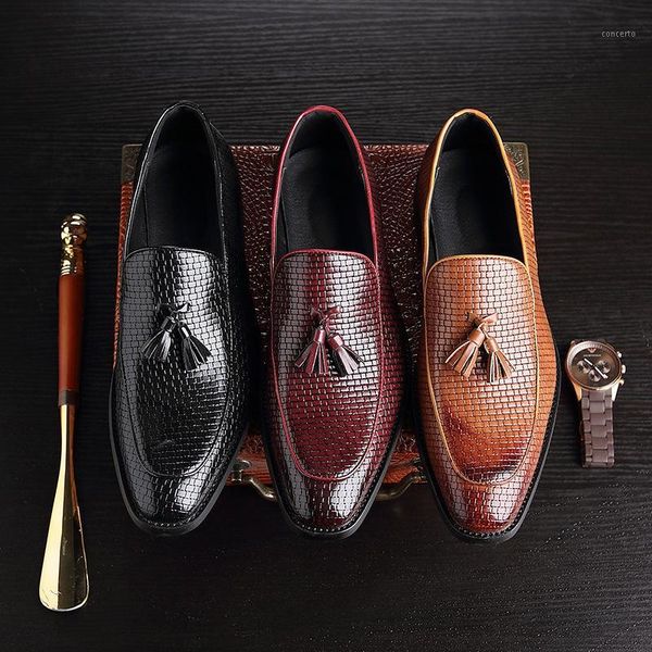 

men shoes retro brown black red hand woven leather dress shoes slip-on pointed toe formal bussiness oxfords1