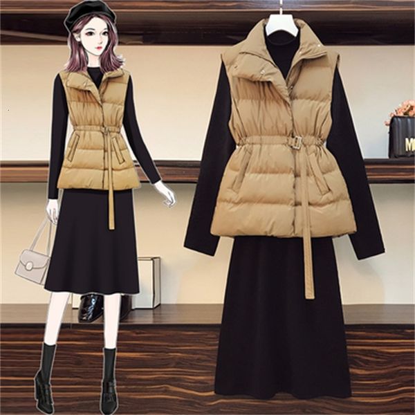 

quilted cotton jacket piece defines clothes of women dressed as muje woman femme deux parts ut1r, White