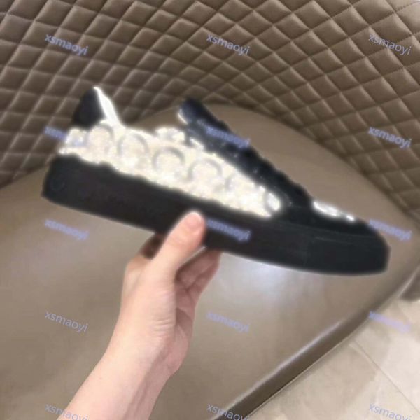 

new paris fashion inluxe casual sports shoes party banquet dress shoes all-match flat driving shoes skate shoe size 38-45