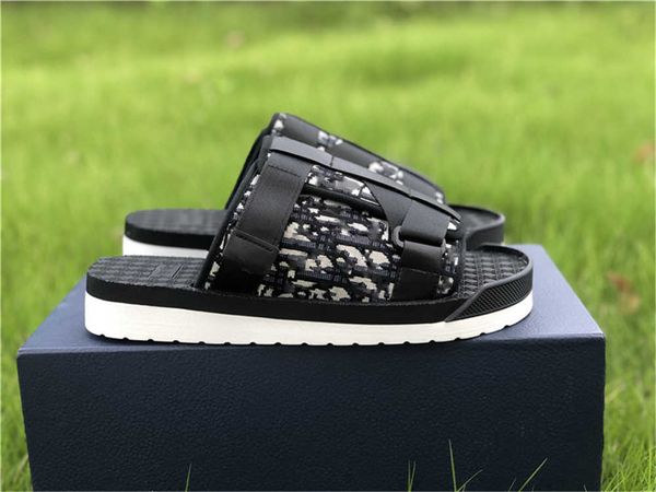 

2021 summer alpha slippers in oblique jacquard black white nylon sandals comfortable rubber sole scuffs sandy beach slipper size 38-44