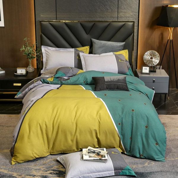 

solstice luxurious thick mirco fiber bedding sets modern fashion striped plaid duvet cover pillow case bed sheet bedding linens