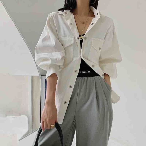 

female shirt with hubble-bubble sleeve in french style short polo wear elegant and versatile sense of design, White