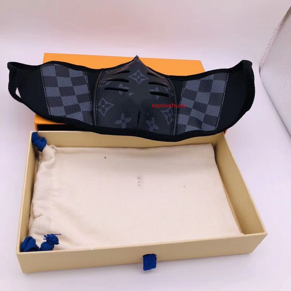 

anti-dust cotton mouth face mask black protective designer masks facemask men woman wearing black fashion facemas