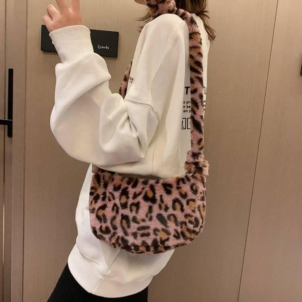 

2020 new winter plush package leopard women messenger wild cute fashion bag fur shoulder bag handbag lady leopard print