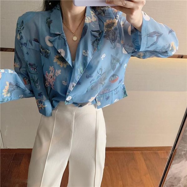 

summer new style retro floral long-sleeved shirt women's thin fashion western style design niche short women blouse, White