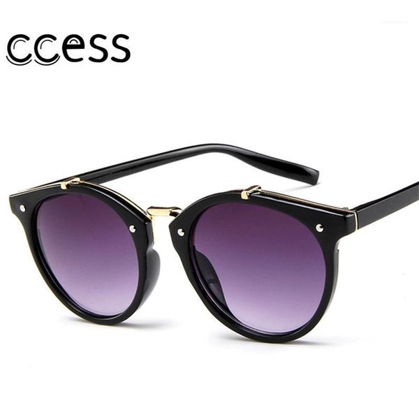 

Fashion Vintage Style Elegant Vintage Rivets Women Sunglasses Luxury Female Feminino Classic Designer High Quality Sun Glassses1, White;black