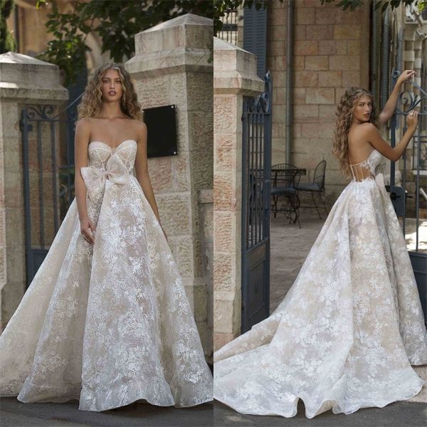 

gorgeous wedding dresses sleeveless sweetheart appliqued lace big bow chic bridal gowns backless sweep train robes de mariÃ©e custom made, White