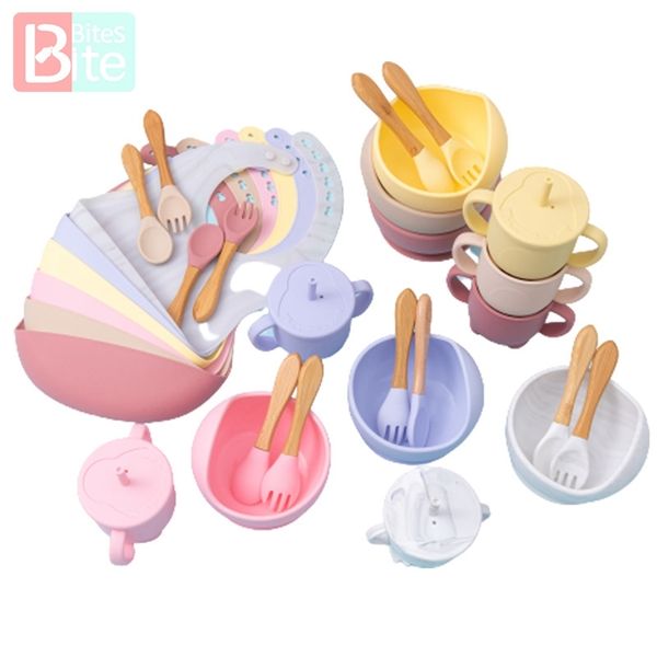 / Pratos de silicone bebê alimentando tigela conjunto bebê aprendendo sucção copo conjunto de madeira garfo colher antiderrapante para bebês bib lj201221