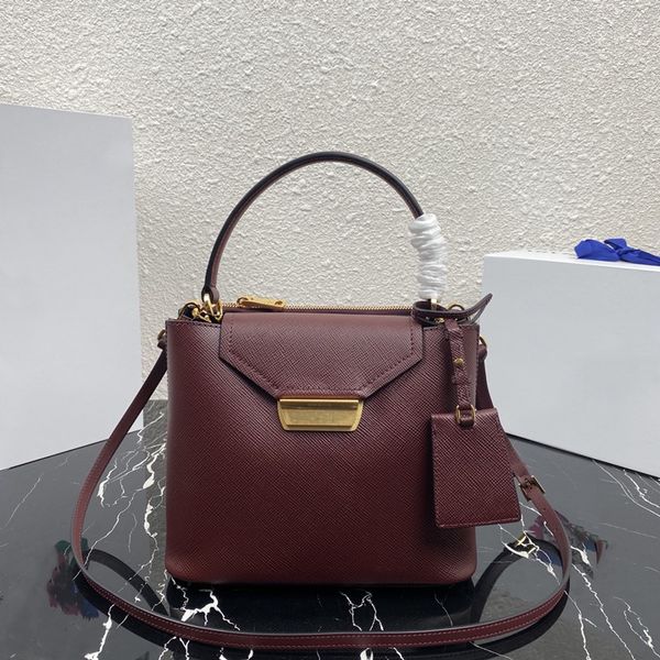 

the latest model for 2020 sheepskin lining bucket bag 1bn012 imported cross grain cowhide is adopted young and new design graceful bag