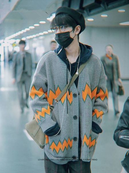 

eoyyh 2019 new coat zhan's same clothes and wind women's loose korean cardigan xiao studentsautumn coat sweatersweater sweater lan, White;black