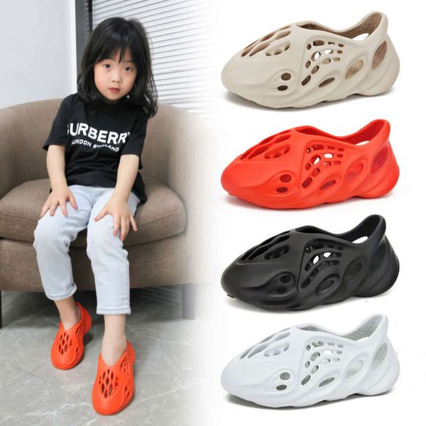 

spring coconut hole 2021 sho fashion with children's sandals, Black;red