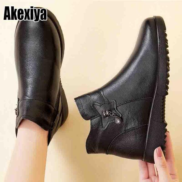 

winter genuine leather women boots thick comfortable genuine leather women snow boots pius size mother warm botas mujer, Black