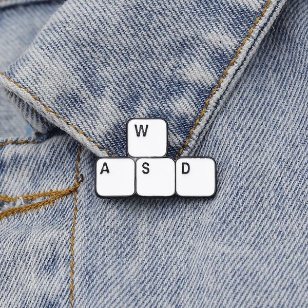 

личность мультфильм wasd клавиатуры брошь pins эмаль весёлые металлические броши для мальчиков подарочные jewelry бейджи сумка одежда аксесс, Gray