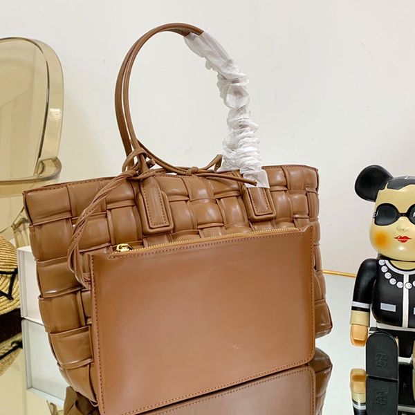 

woven shopping bag large capacity package handbag plain fashion genuine leather open interior zipper bag smooth surface