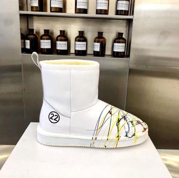 

woman paris runway catwalk fashion show graffiti snow boots new release fashion sheepskin shoes 35-40, Black