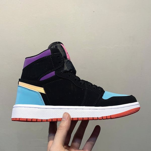 

basketball sports shoes 1s high royal blue mens unc patent travis scotts turbo green obsidian chicago lakers fearless sneakers trainers, Black