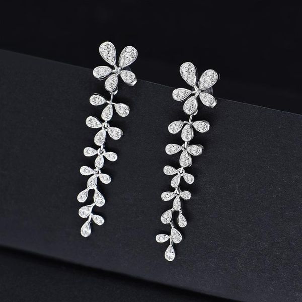 

High Quality 100% 925 Sterling Silver Ladies Four-Leaf Clover Moissanite Earrings New Year Gift Exquisite Jewelry, Golden;silver
