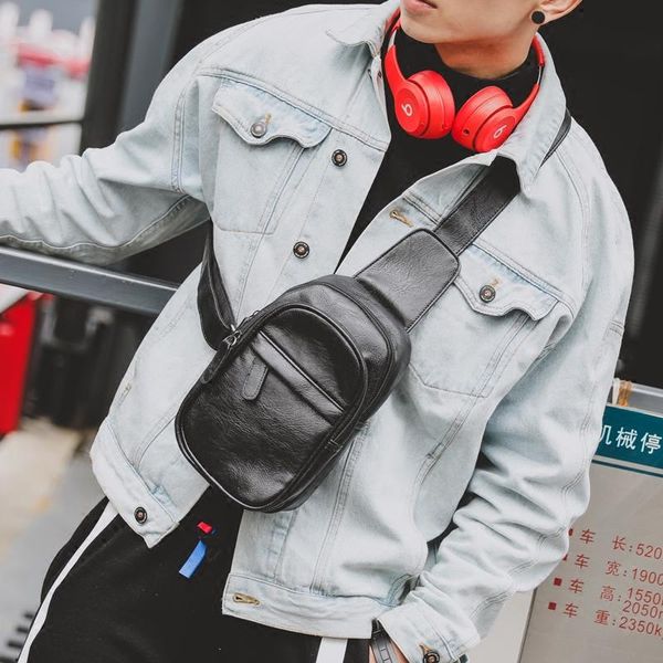 

tidog fashionable young street leather chest bag