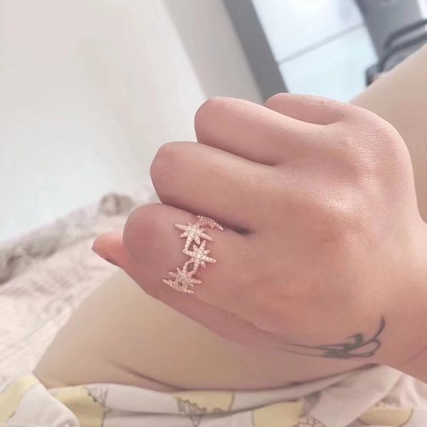 

The new fashion brand stars jewelry. S925 sterling silver starry sky, five-pointed star engagement female ring. Luxury tail ring