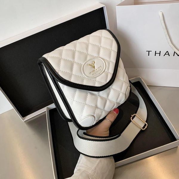 

high sense of 2020 new autumn and winter rhombus bag women fashion shoulder messenger bag wild ins square