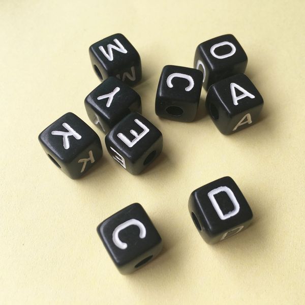 

wholesale 550pcs/lot mixed a-z 10*10mm black with white printing plastic acrylic square cube alphabet letter initial beads 200930