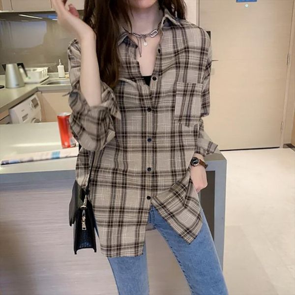 

плюс размер блузы женщины осень с длинными рукавами клетчатой ​​рубашки tops большого размером сыпучего отворот рубашкой женских повседневны, White