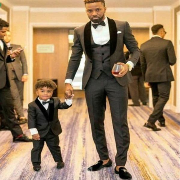 

groomsmen shawl black lapel groom tuxedos dark grey men suits wedding/prom/dinner man blazer ( jacket+pants+tie+vest, Black;gray