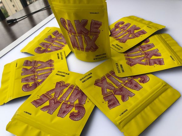 

bags cake and yellow local flavors smell mylar proof stickers bags cookies mix medicated bags label edibles hologram bbyie bde_luck