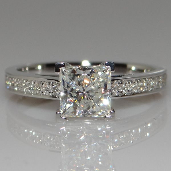 

designer t classic 4 claw 925 silver 1.25 ct hybrid simulated diamond ring princess wedding ring, Slivery;golden