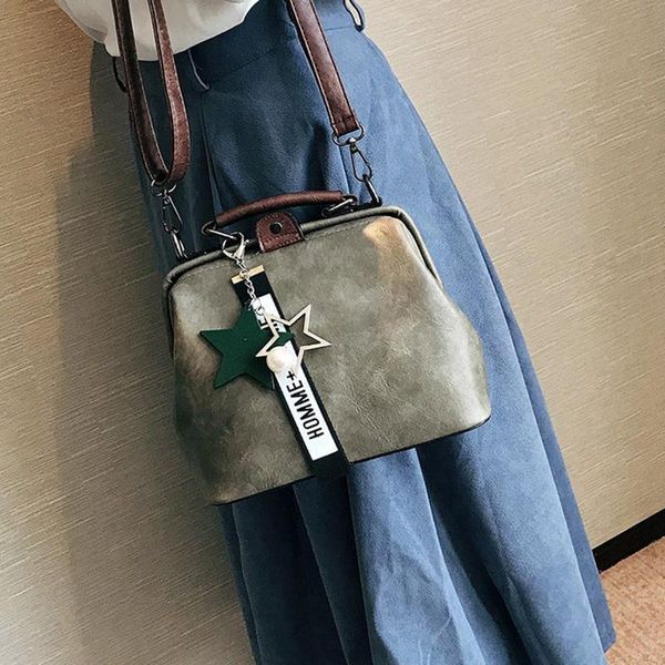 

fggs-сумка женщины pu кожа сумка женщина crossbody сумка star подвесок кисточка заклепка повседневный wome