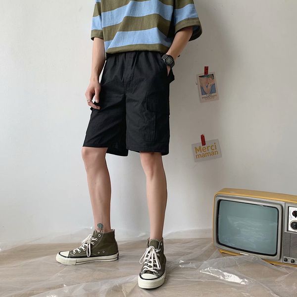 

men's fashion clothing shorts: loose and versatile, White;black