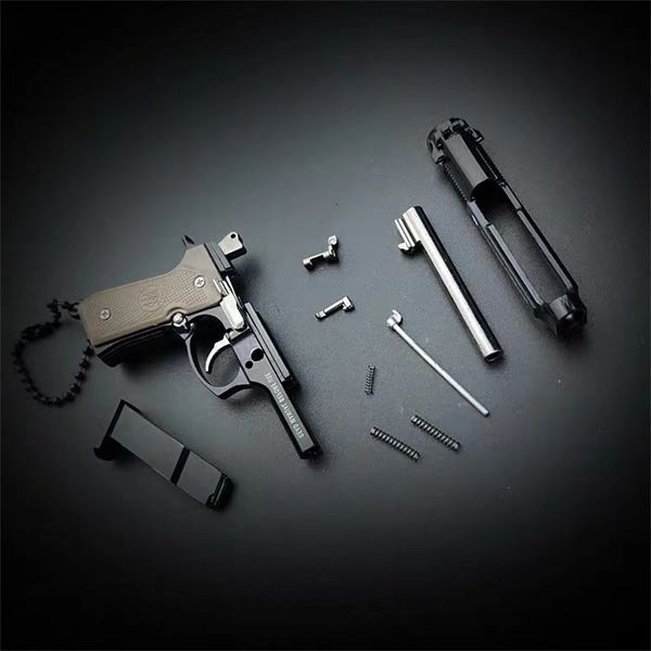 

442021 metal pistol gun miniature model 1:3 beretta 92f keychain craft pendant men's and women's birthday gifts