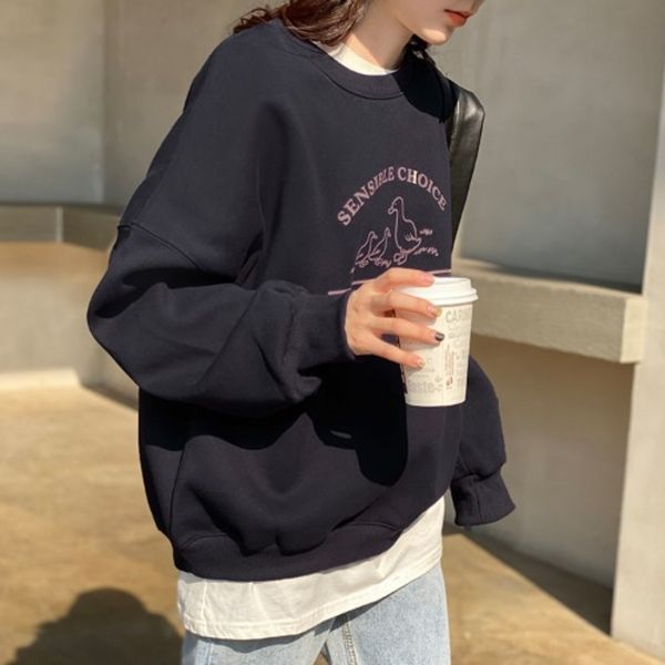 

fkuxc the new korean version of autumn winter 2020 is simple loose women's lazy pullover with neck and thickened printed round plush pu, Black