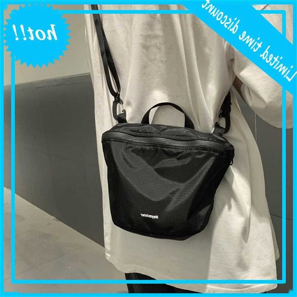 

2020 new korean trendy shoulder nylon waterproof outdoor portable phone bag