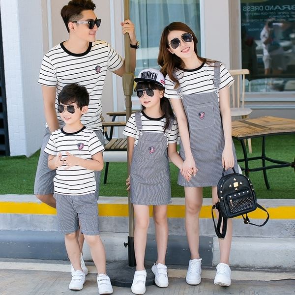 

family matching outfits clothes mum mom and daughter dress striped fashion father baby 2pcs set denim overalls jeans dress 201128, Blue