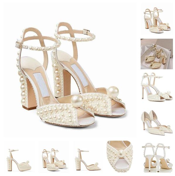 Elegant Lady Perfect Bridal Sacora Satin Pearl Sandali Scarpe eleganti da donna Tacchi alti Cinturino alla caviglia Sera Peep Toe Designer di marca Pompe Matrimonio